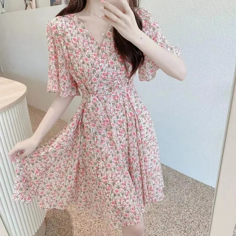Fashion Sweet Summer New Women's Patchwork Printed Waist Retraction Drawstring V-neck Short Sleeve Fairycore A-line Floral Dress